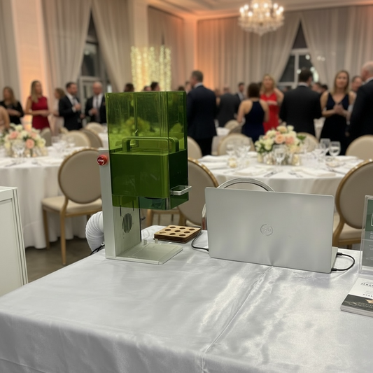 Live Wedding Engraving in Milwaukee: Luxury Guest Experiences Your Guests Will Treasure
