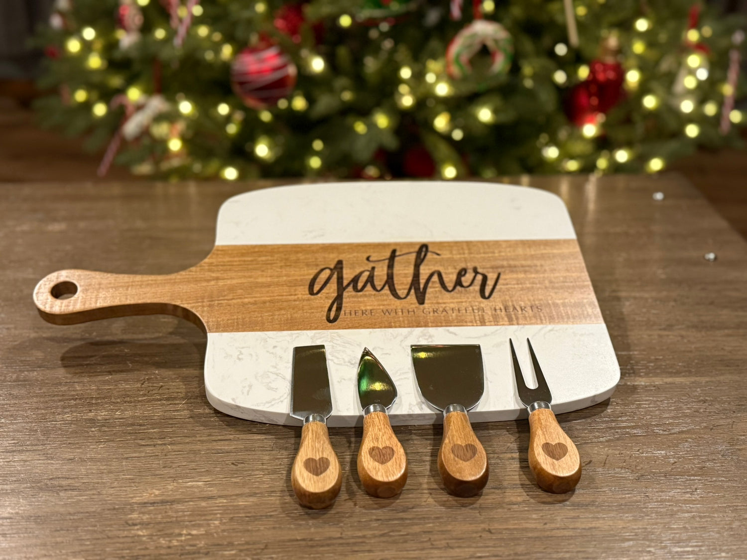 Engraved marble and acacia wood serving board set