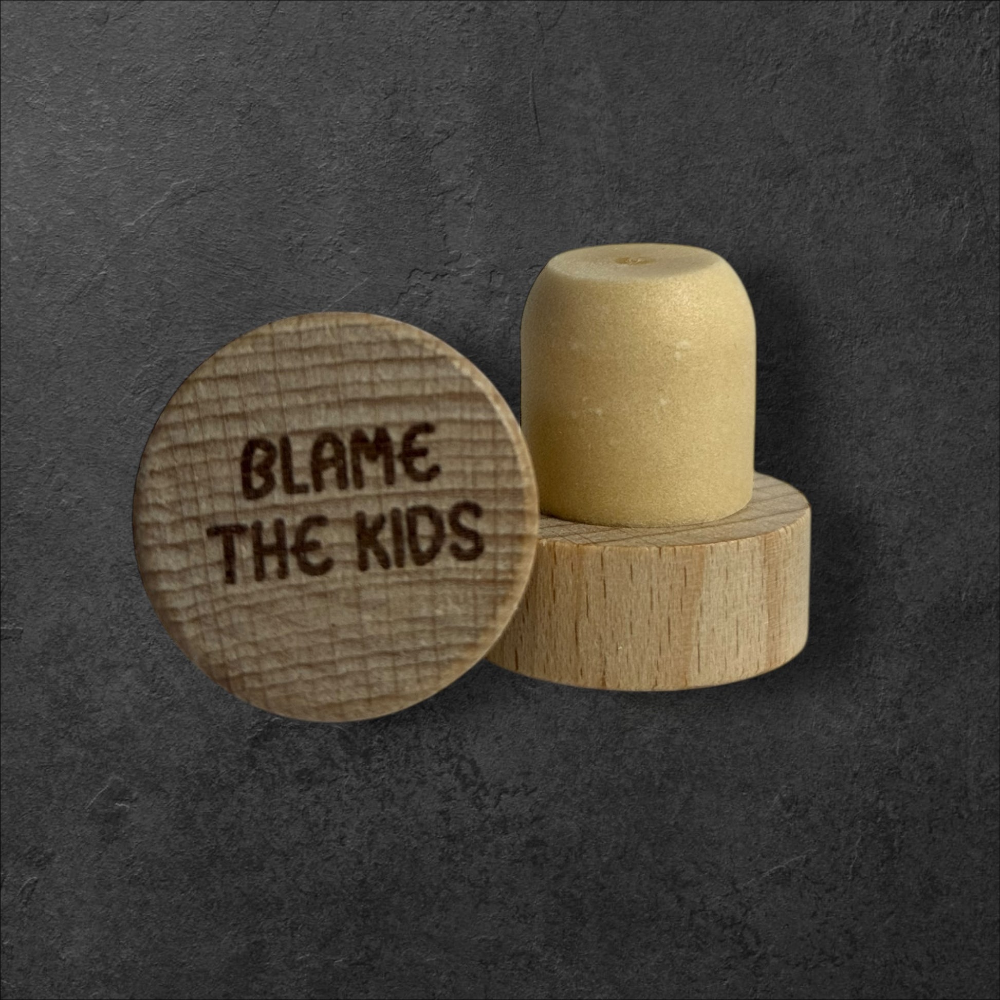 engraved-wood-wine-stopper-custom