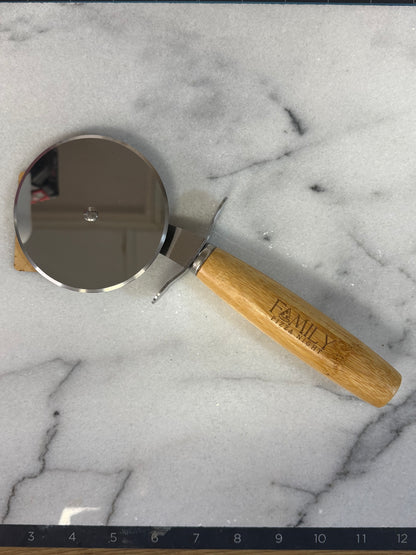 personalized pizza cutter for family pizza night